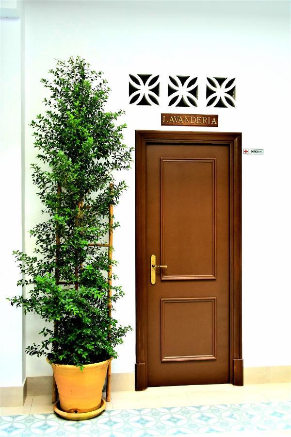 Apartamentos Turisticos Mamelon Jerez de la Frontera Exterior photo
